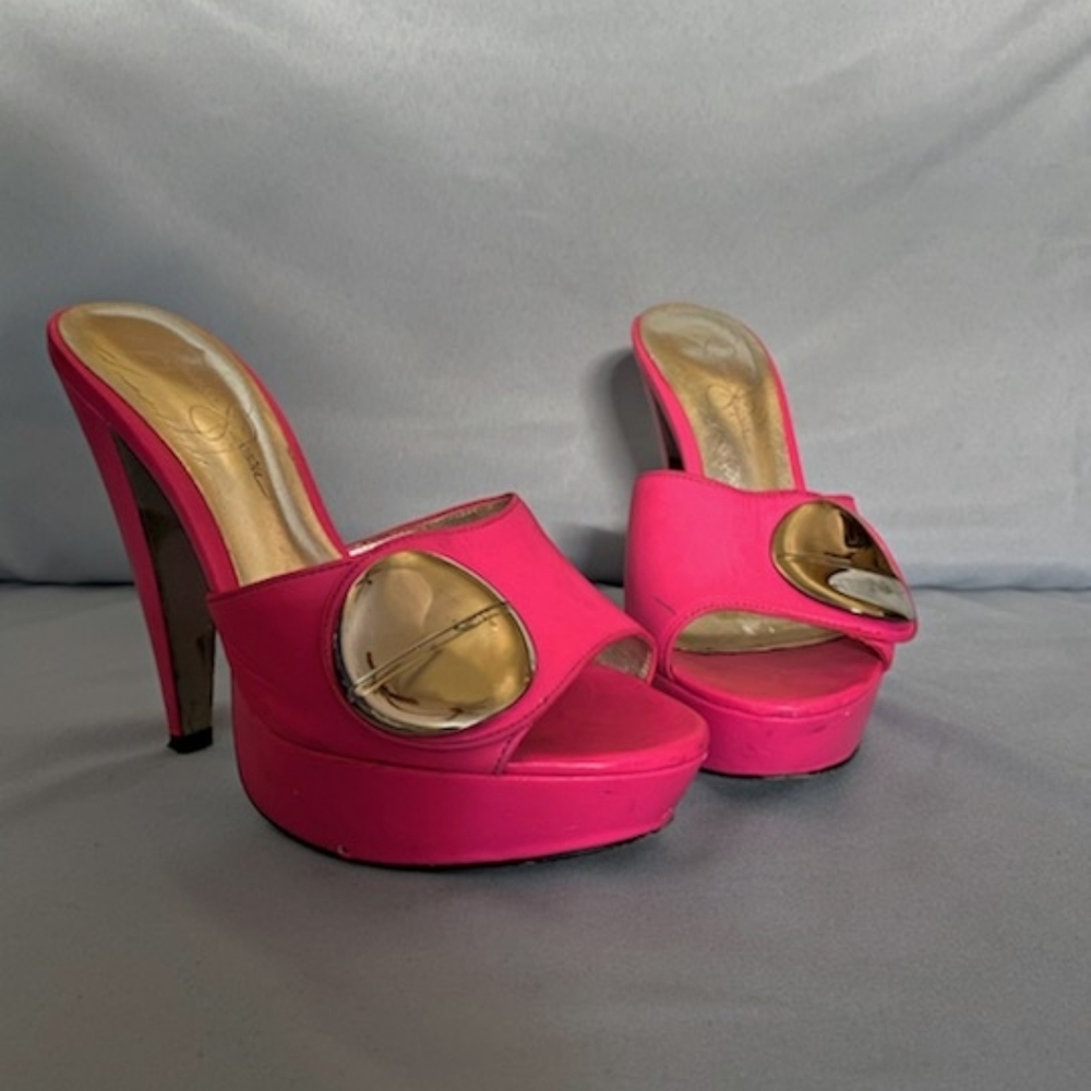 Jessica Simpson heels